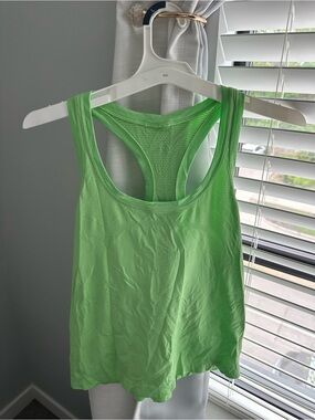 Lululemon green tank - race length size 10